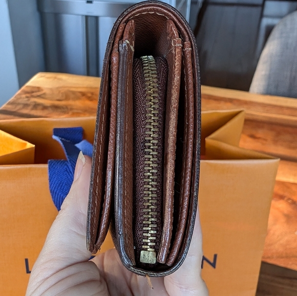 LOUIS VUITTON Porte Tresor Wallet - Picture 3 of 12